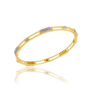 Symmetric Diamond Bangle