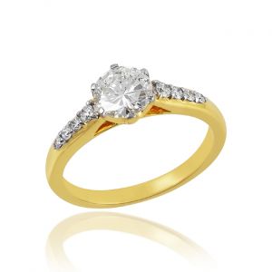 Sophisticated Diamond Ring