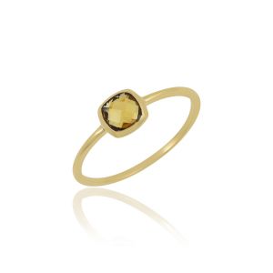 Imposing Gem Stone Ring