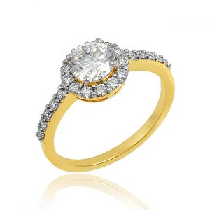 Contemporary Pointer Diamond Ring